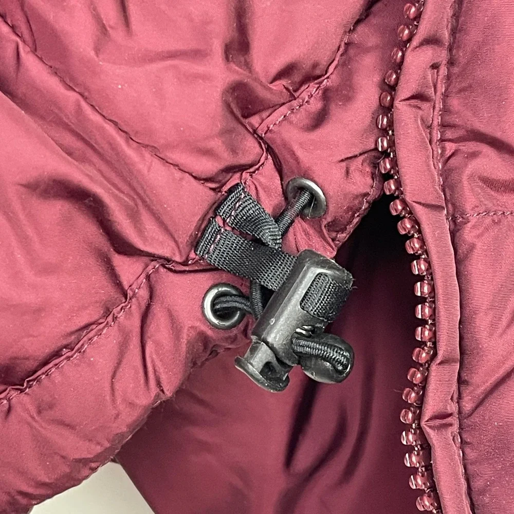 Duluth Trading Co Goose Down Puffer Vest Mens Large Maroon Burgundy 41023 - Picture 8 of 9